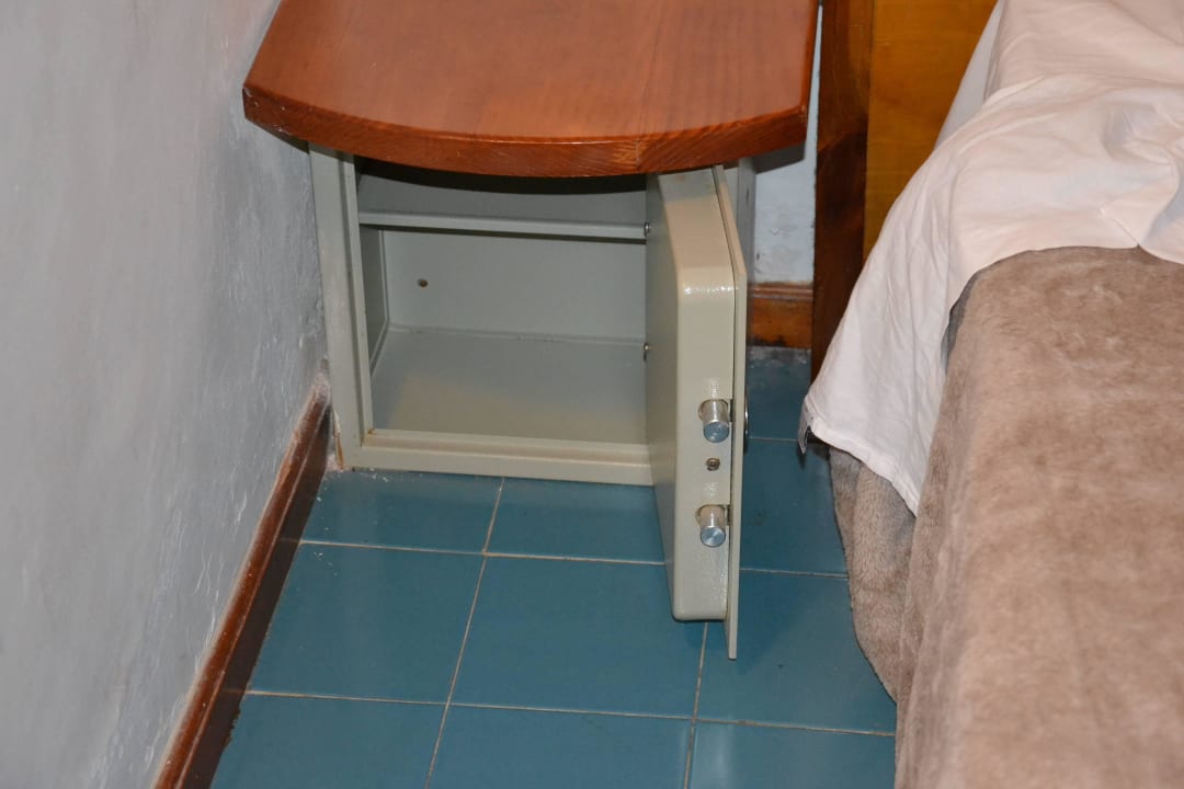 Safe tief am Boden Aparthotel Costa Mar