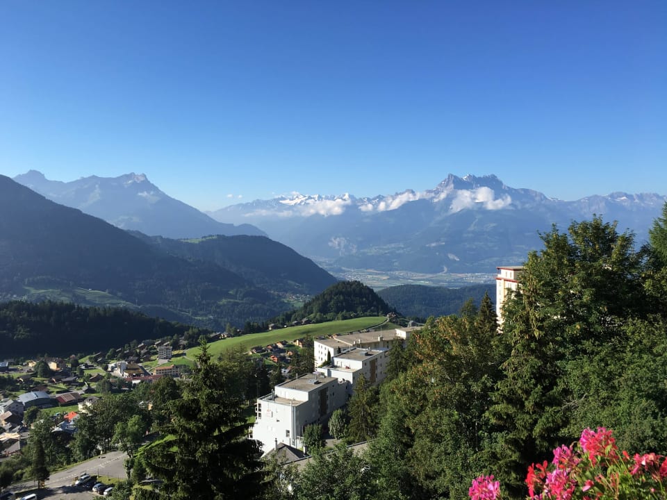 Aussicht von Zimmerbalkon Hotel Le Grand Chalet
