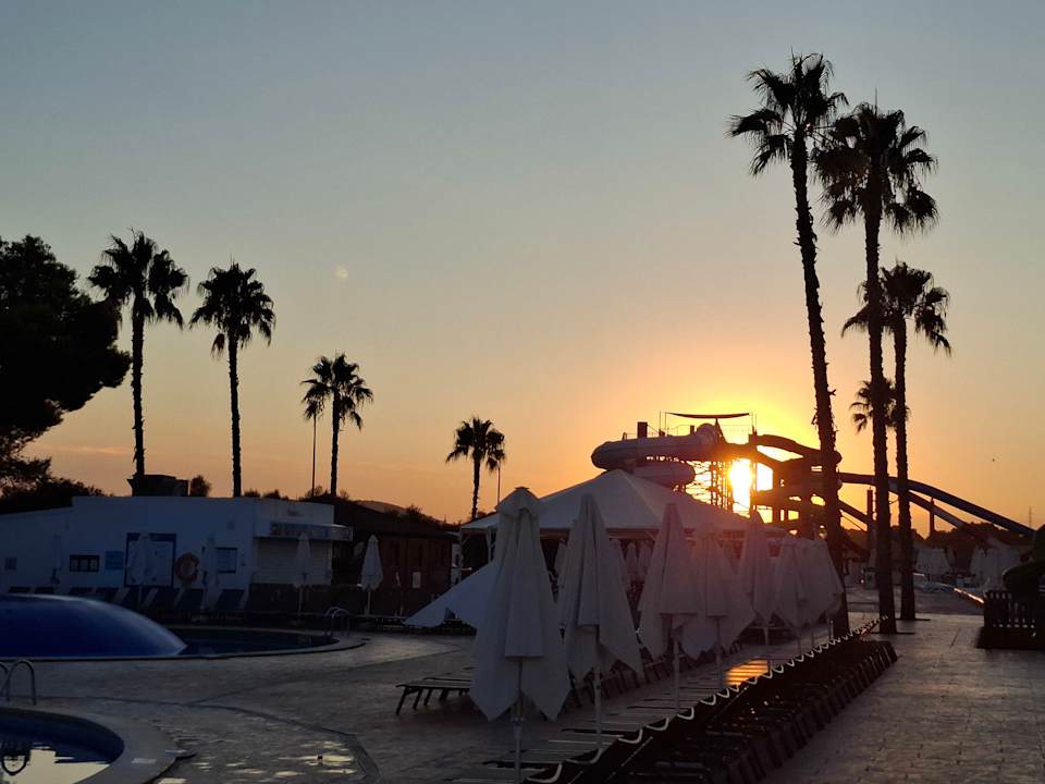 Pool Globales Bouganvilla