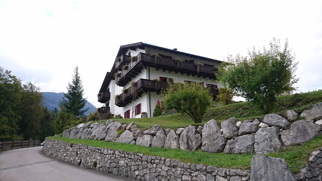 Auffahrt zum Hotel  Bayern Resort Hotel & Apartments