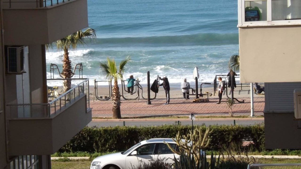 Vom Balkon, mit Zoom Grand Atilla Hotel