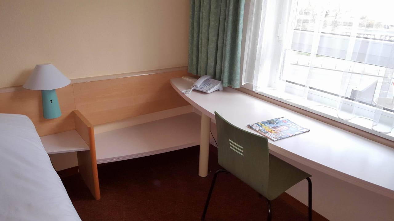 Zimmer und deren Ausstattung B&B HOTEL Wuppertal-City