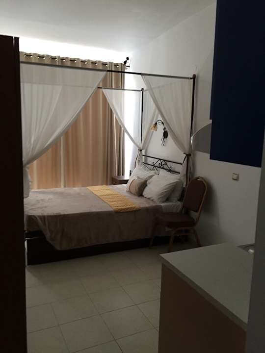 Zimmer Anastasia Studios, Apartments & Suite