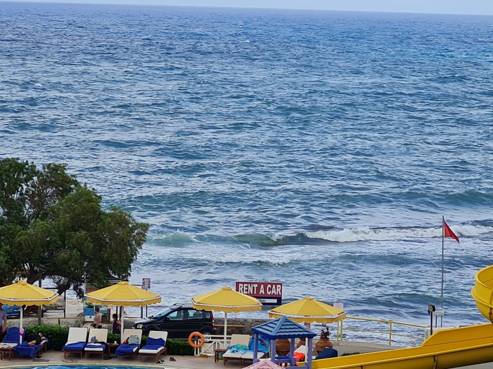 Strand Hotel Serita Beach