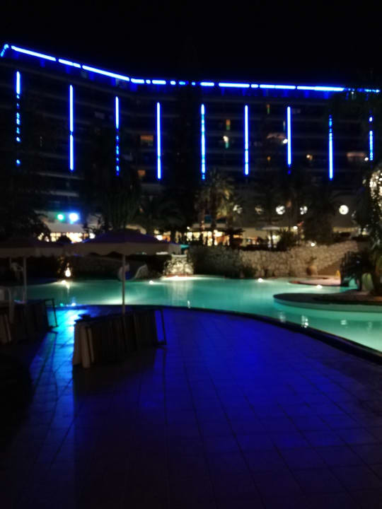 Außenansicht Hotel Calypso Beach