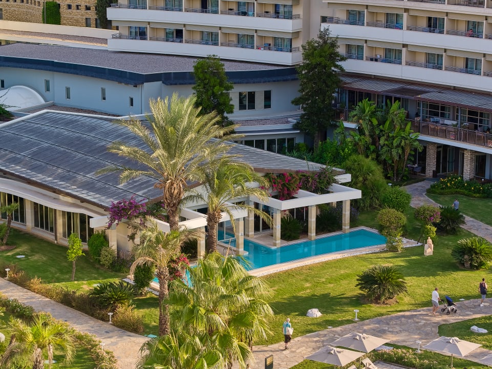 Ausblick Lara Barut Collection