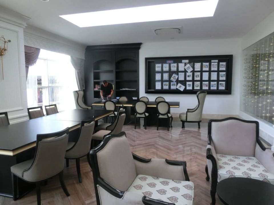 Hier saß nie jemand Mary Hotel Side