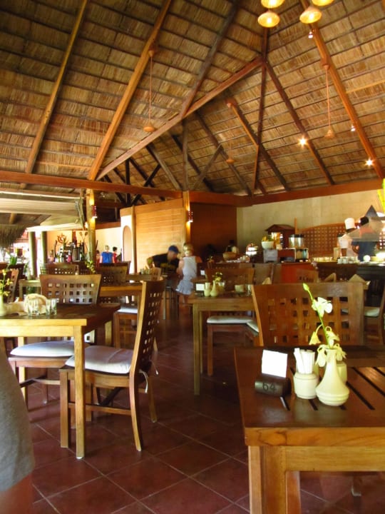 Malaafaiy Restaurant Kuramathi Maldives