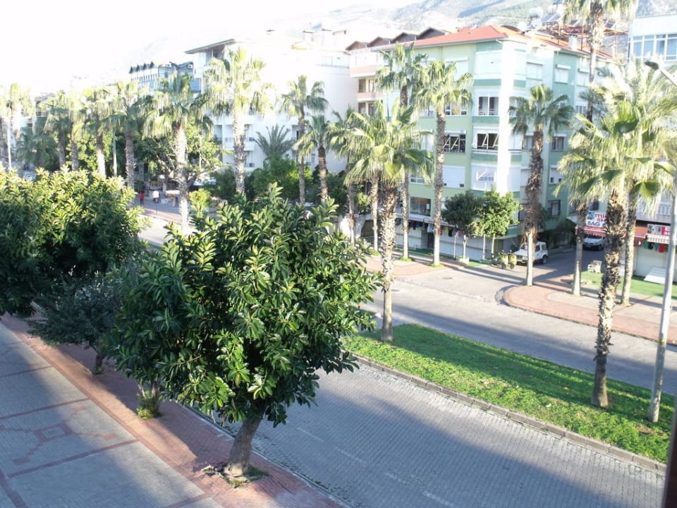 Blick vom Balkon Landseite Hotel Grand Okan