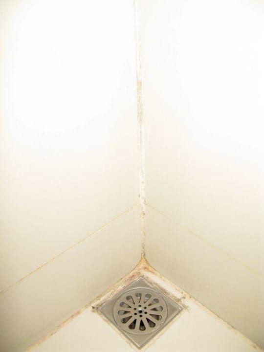 Dusche Hotel The Racha