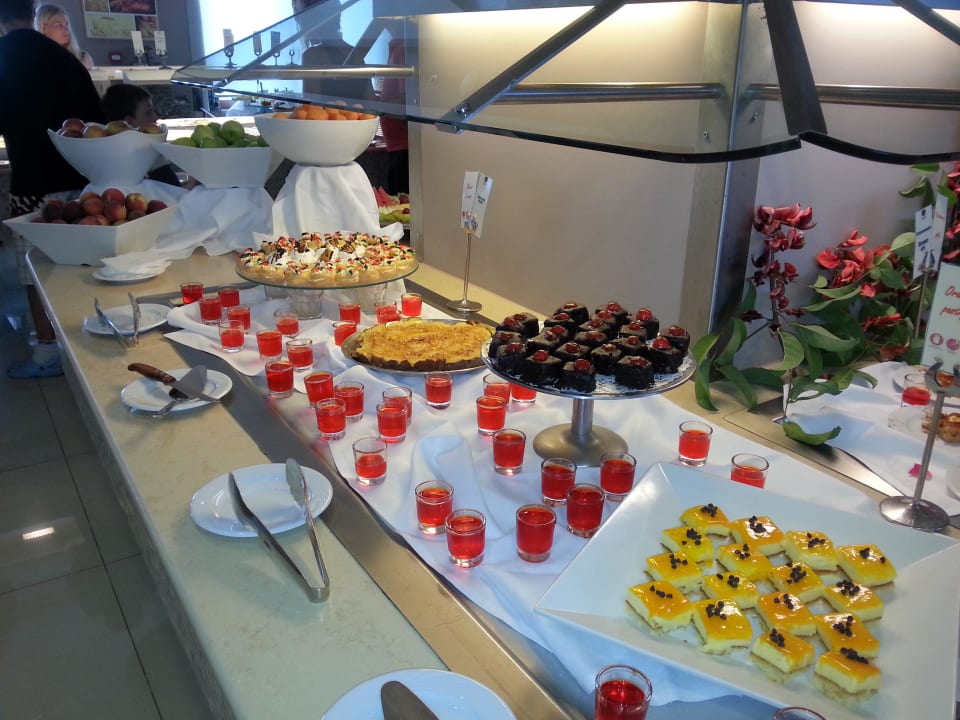 Dessert Mythos Beach Resort