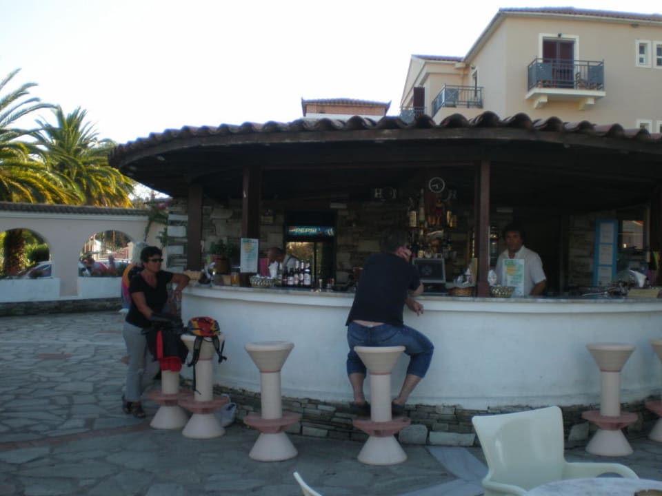 Die Pool-Bar Sentido Apollo Palace