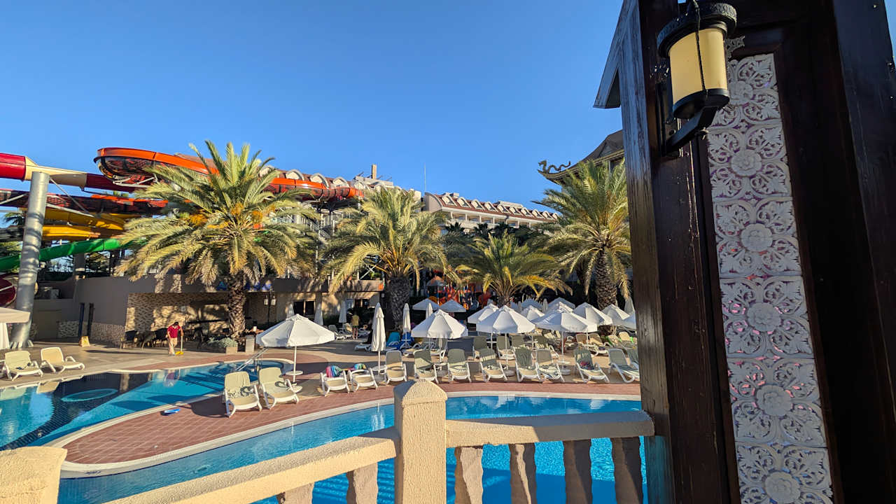 Pool Hotel Royal Dragon