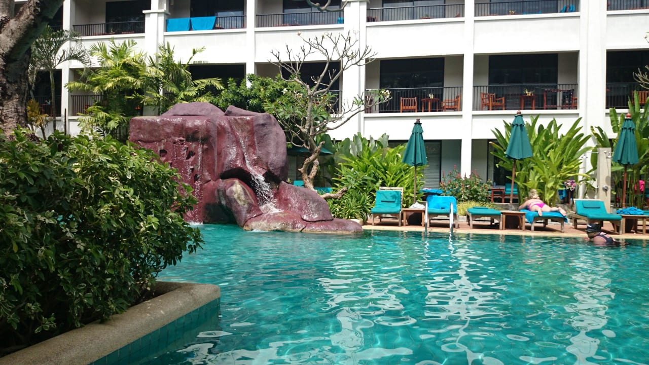 Pool DoubleTree by Hilton Phuket Banthai Resort