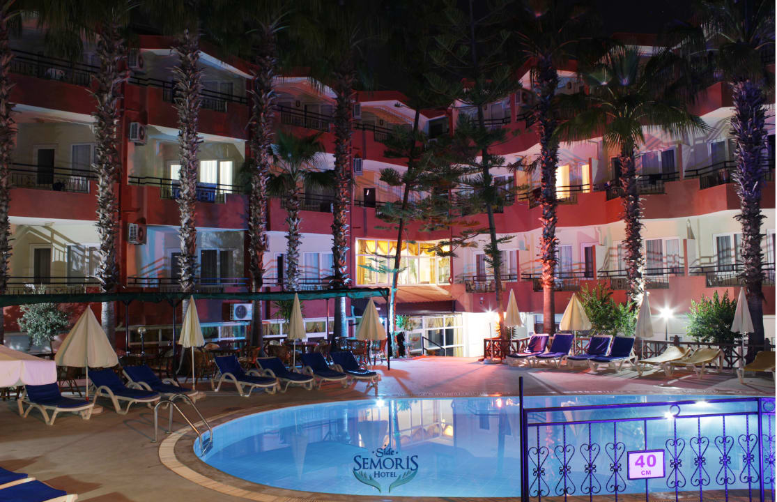 Pool Semoris Hotel