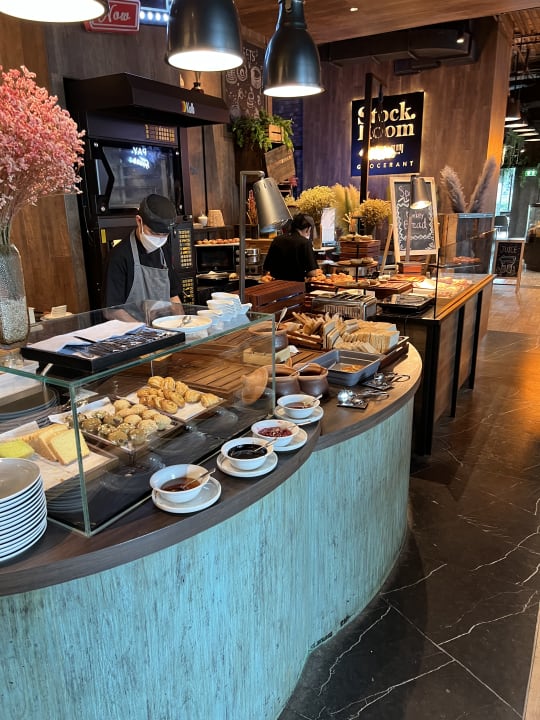 Gastro Kimpton Maa-Lai Bangkok by IHG