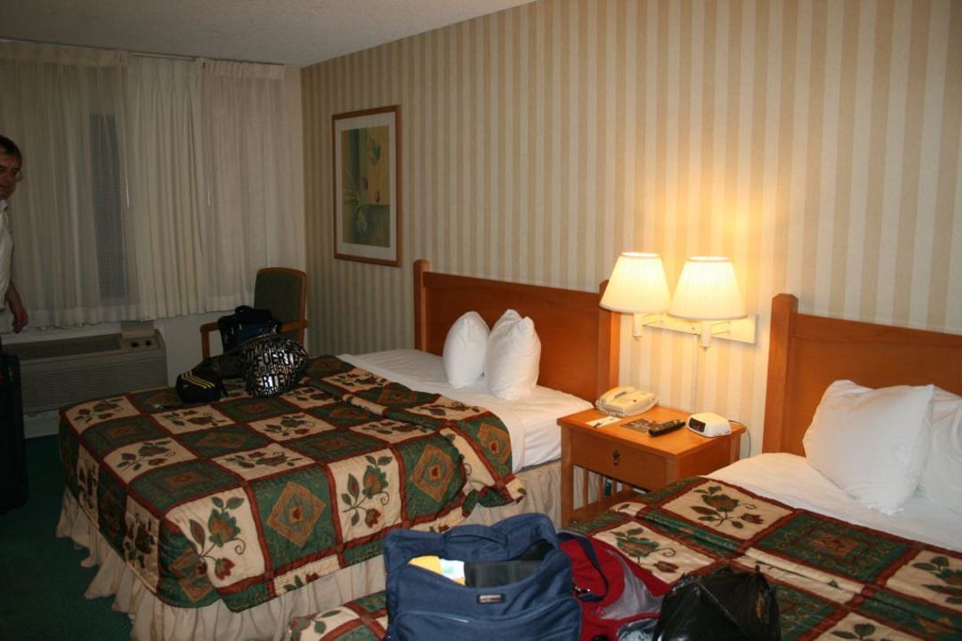 Zwei Queen Betten Travelodge by Wyndham Palm Springs