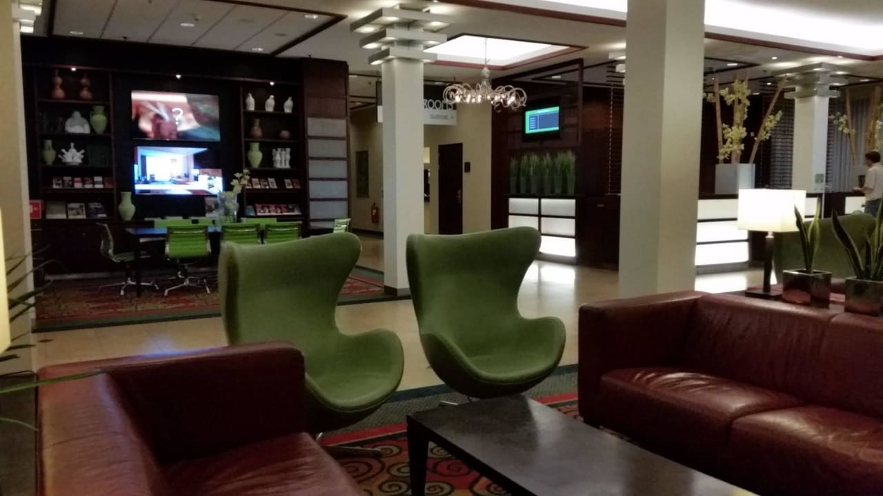 Ansprechende Lobby Hotel Courtyard by Marriott Amsterdam Airport