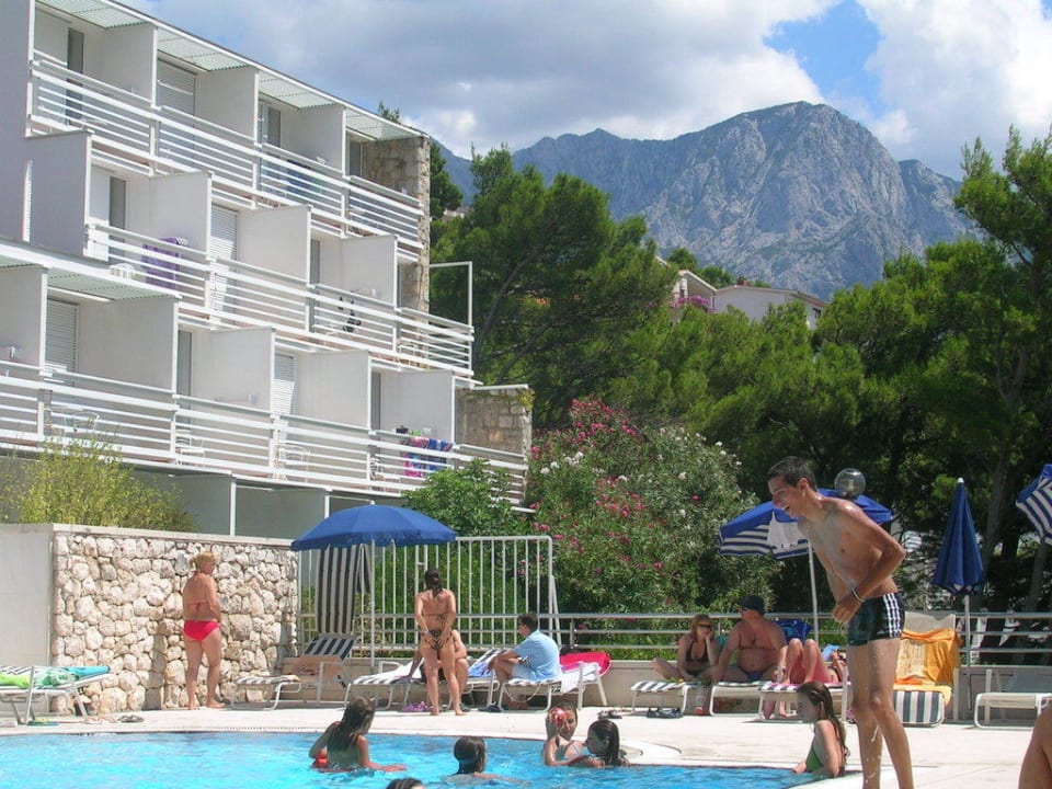 Poolanlage Bluesun Hotel Berulia