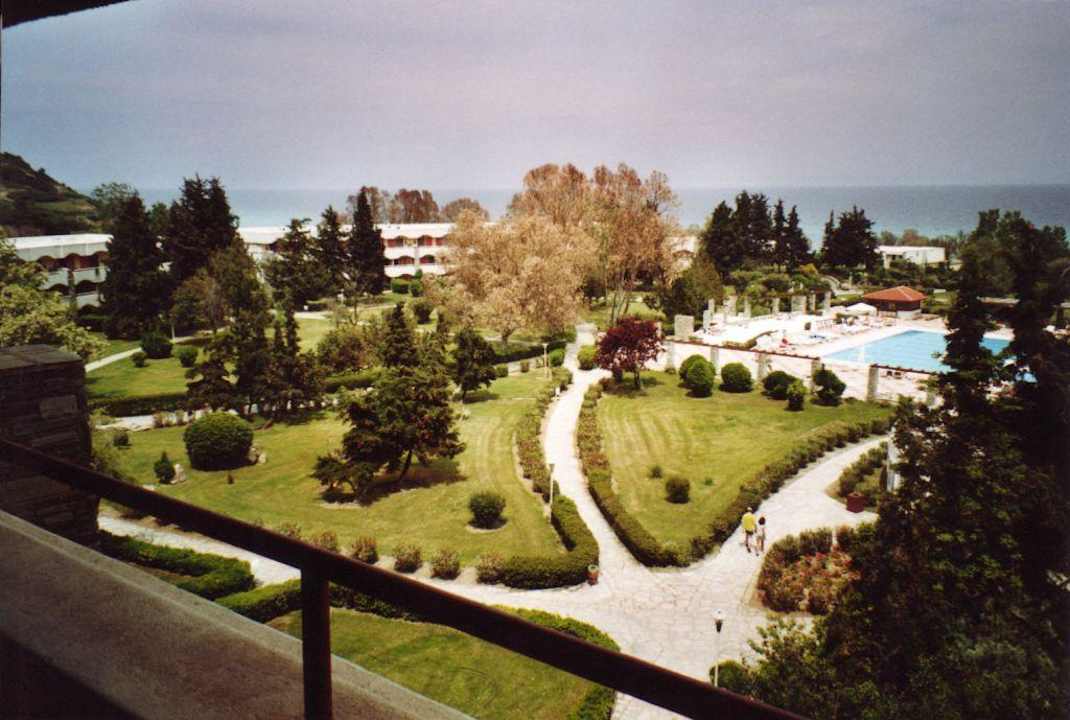 Blick zum Meer & Pool Hotel Athos Palace