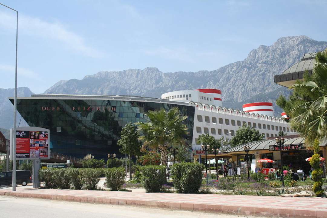 Hotel Queen Elisabeth gegenüber Kilikya Palace Göynük