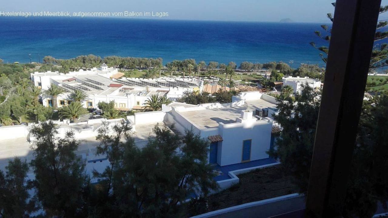 Blick vom Balkon über die Anlage aufs Meer Lagas Aegean Village