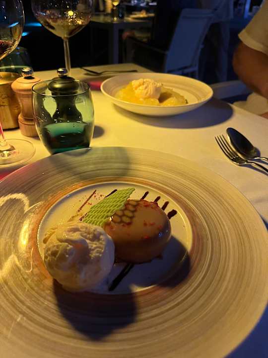 Gastro Hideaway Beach Resort & Spa