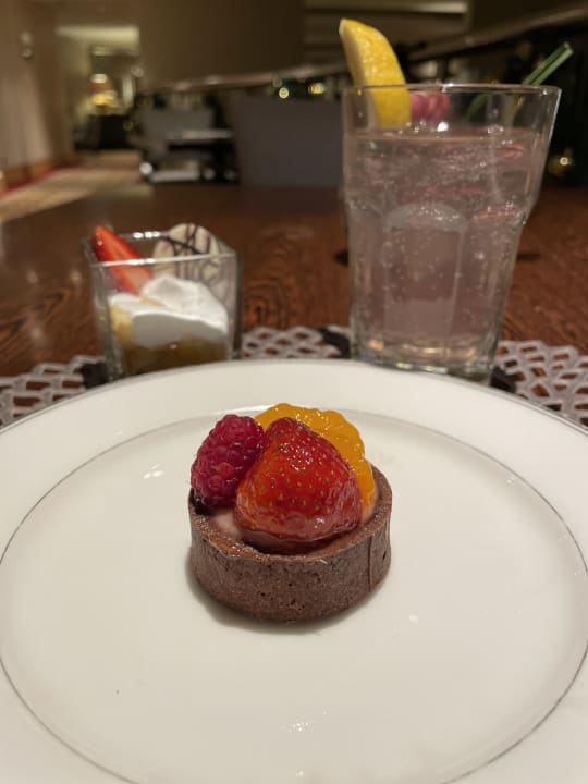 Gastro Hotel The Ritz-Carlton Jakarta, Mega Kuningan