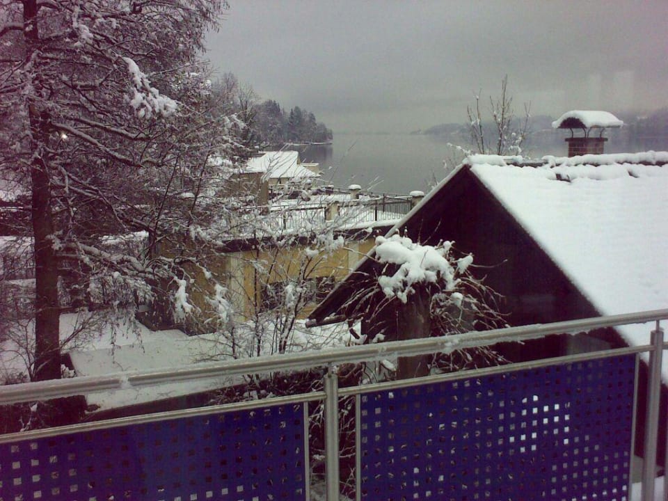 Blick vom zweiten Seitenfenster Barry-Memle