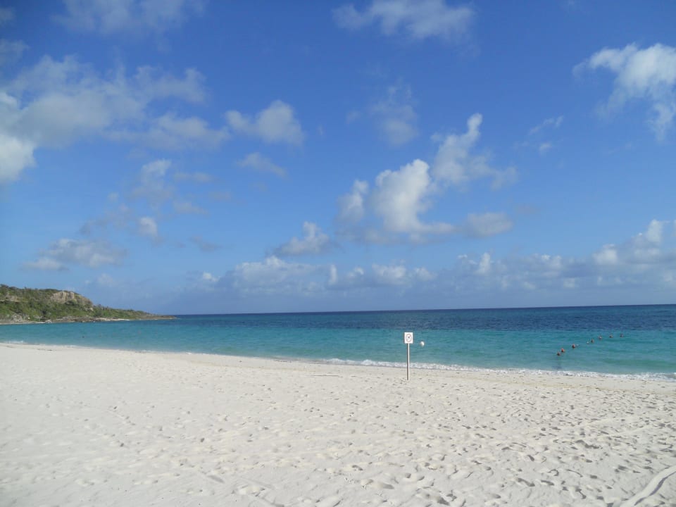 Schneeweißer Hotelstrand Sol Rio De Luna y Mares