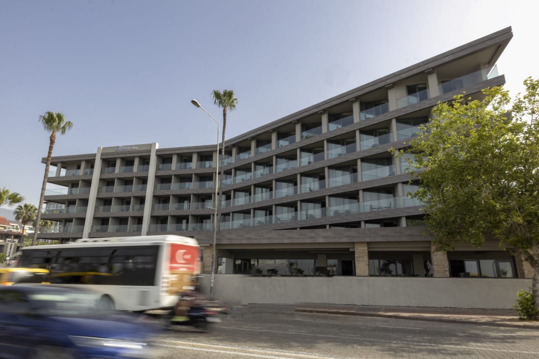 Außenansicht Elysee Rive Hotel