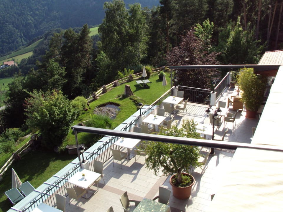 Terrasse und Garten Hotel Belvedere