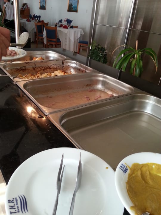 Wenig Auswahl an Speisen Hotel Sirena
