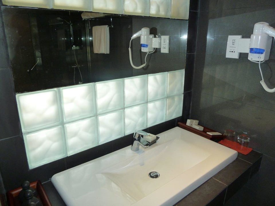 Bad - Waschbereich EKHO Surf