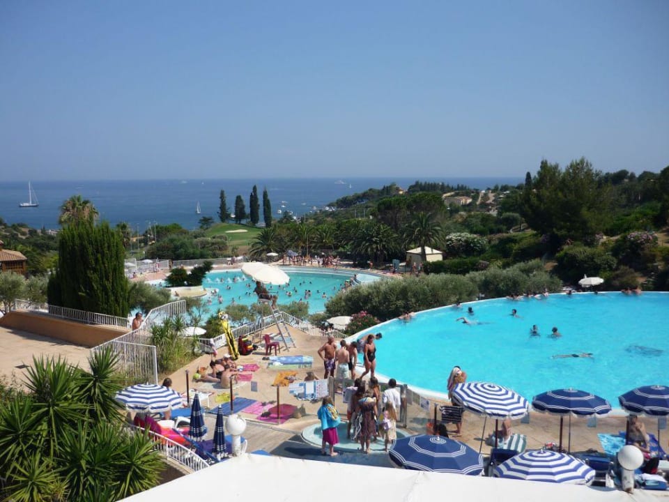 die zwei Pools im Zentrum der Anlage Hotel Cap Esterel