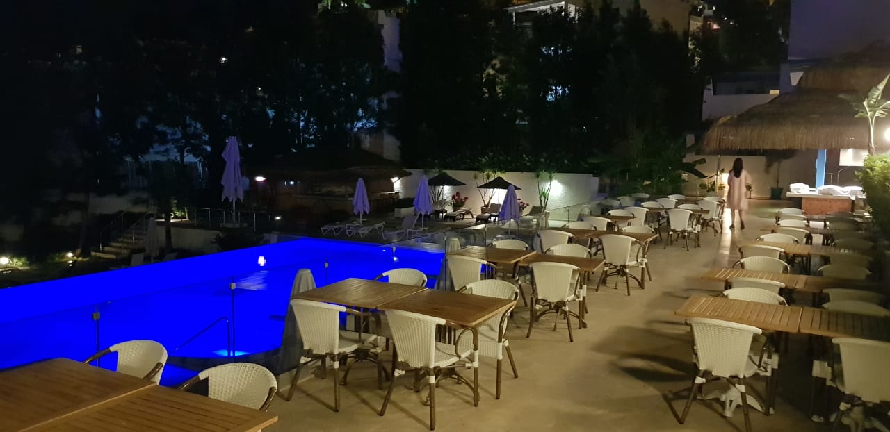 Gastro Bellazure Hotel
