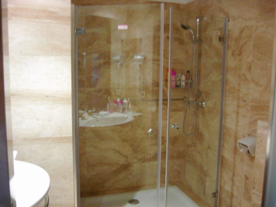 Das renovierte Bad Grupotel Montecarlo