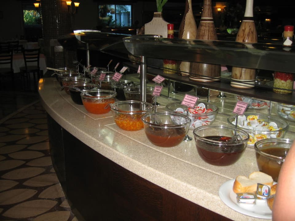 Frühstück Royal Wings Hotel