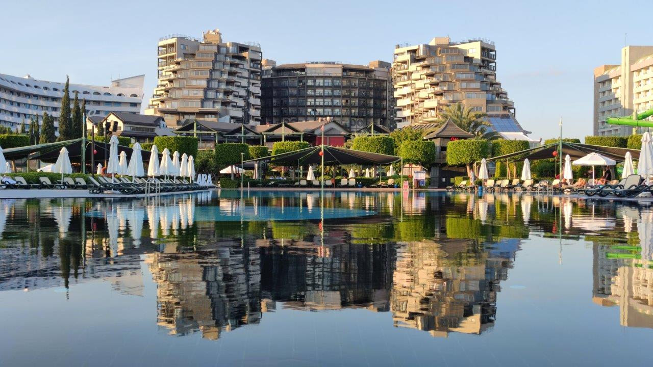 Pool Limak Lara Deluxe Hotel & Resort