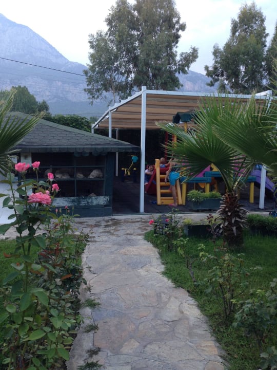 Территория Greenwood Kemer Resort