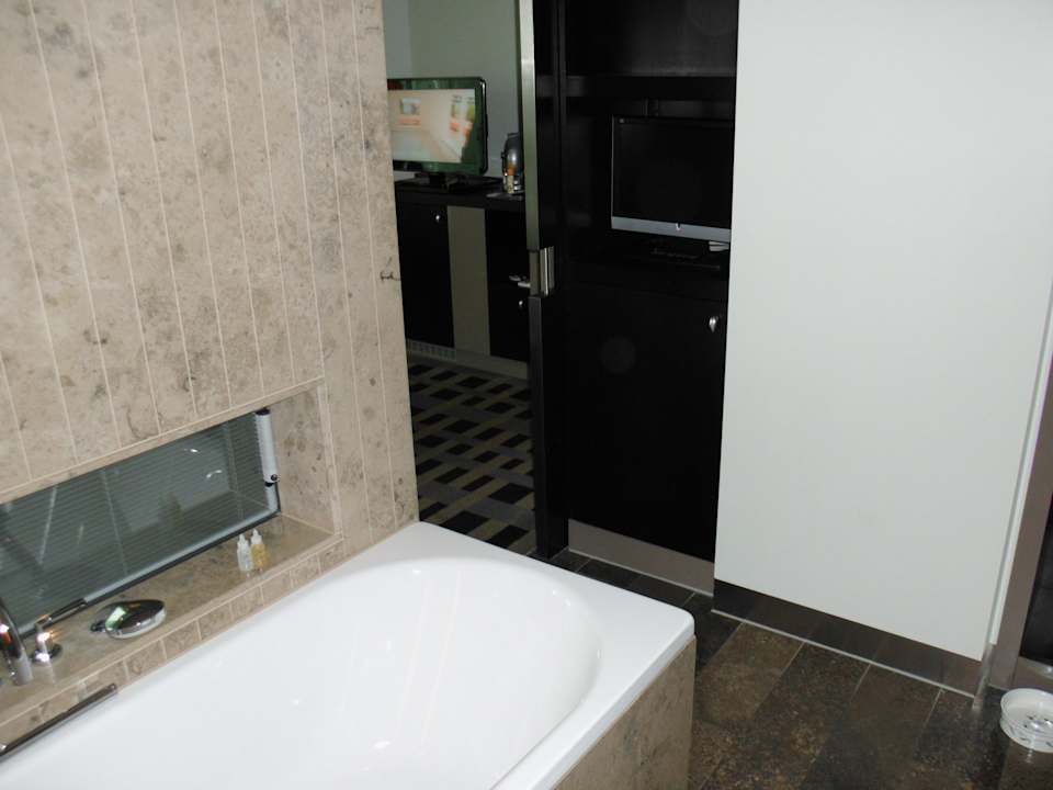 Club Deluxe Zimmer Bad InterContinental Berlin