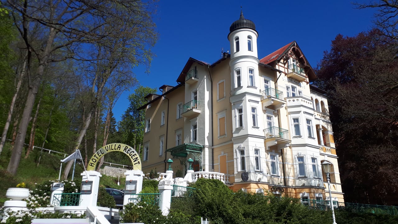 Außenansicht Hotel Villa Regent