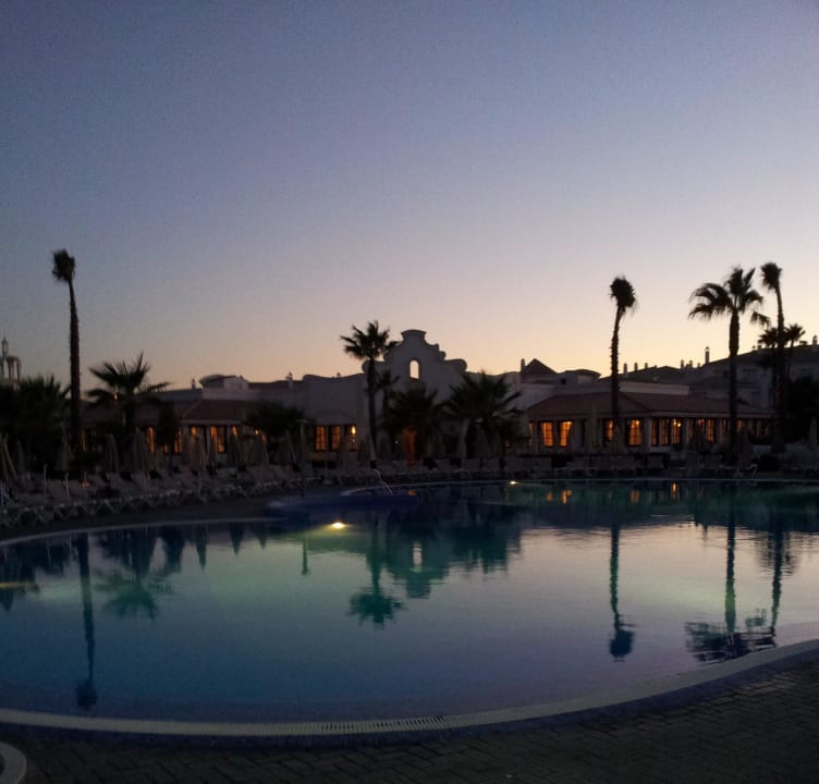 Poolanlage Hotel Riu Chiclana