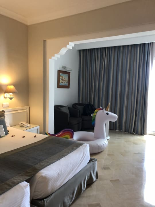 Zimmer Hotel Royal Garden Palace