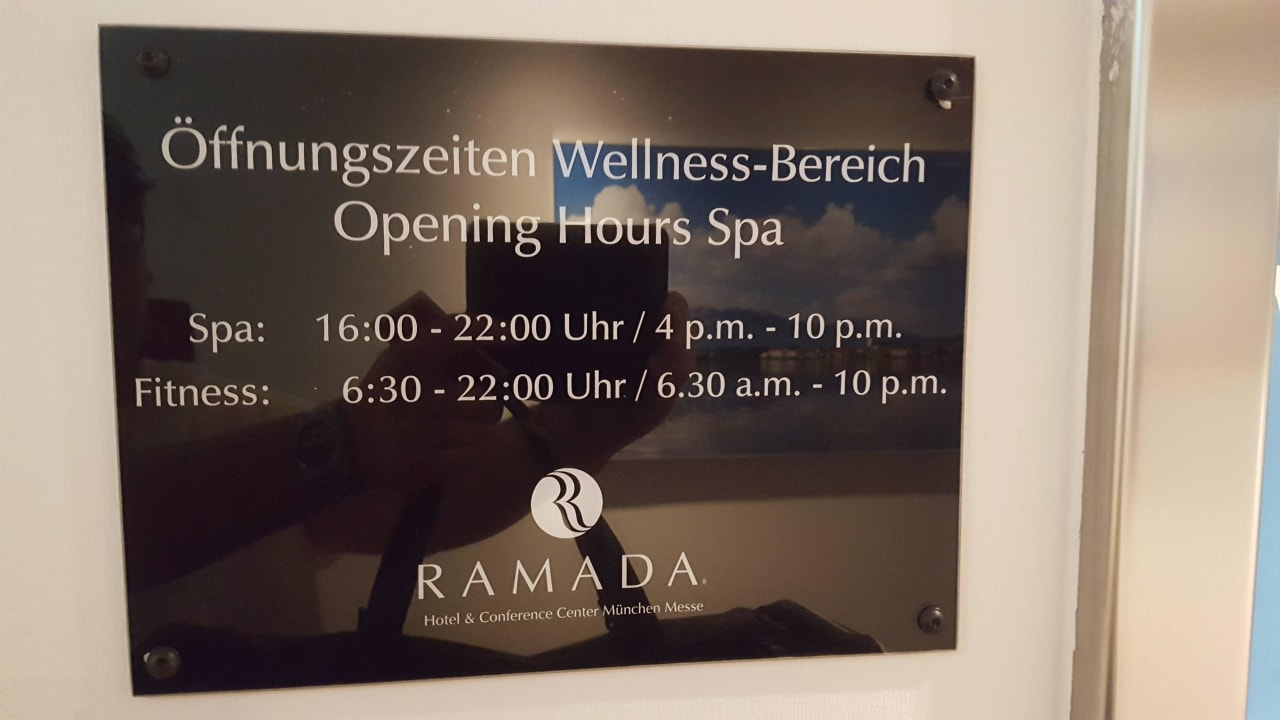 Öffnungszeiten Spa und Fitness H4 Hotel München Messe