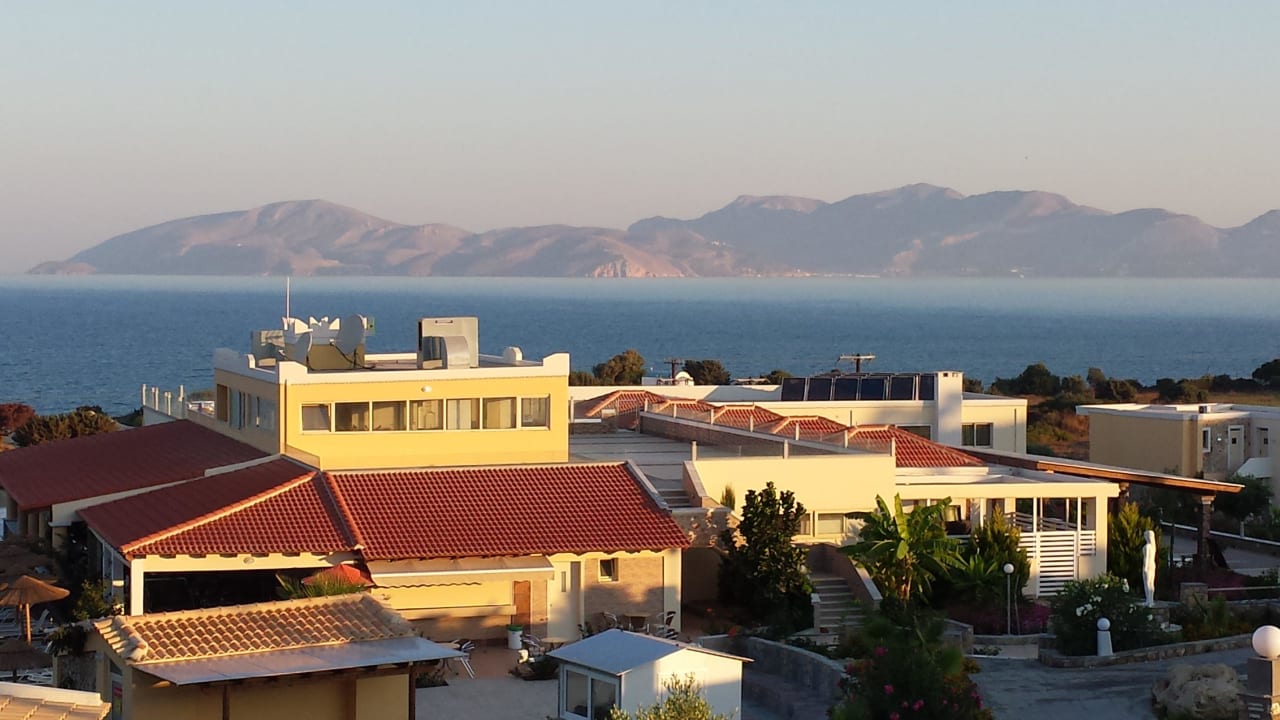 Traumhafter Blick von unserem Balkon Hotel Kouros Palace
