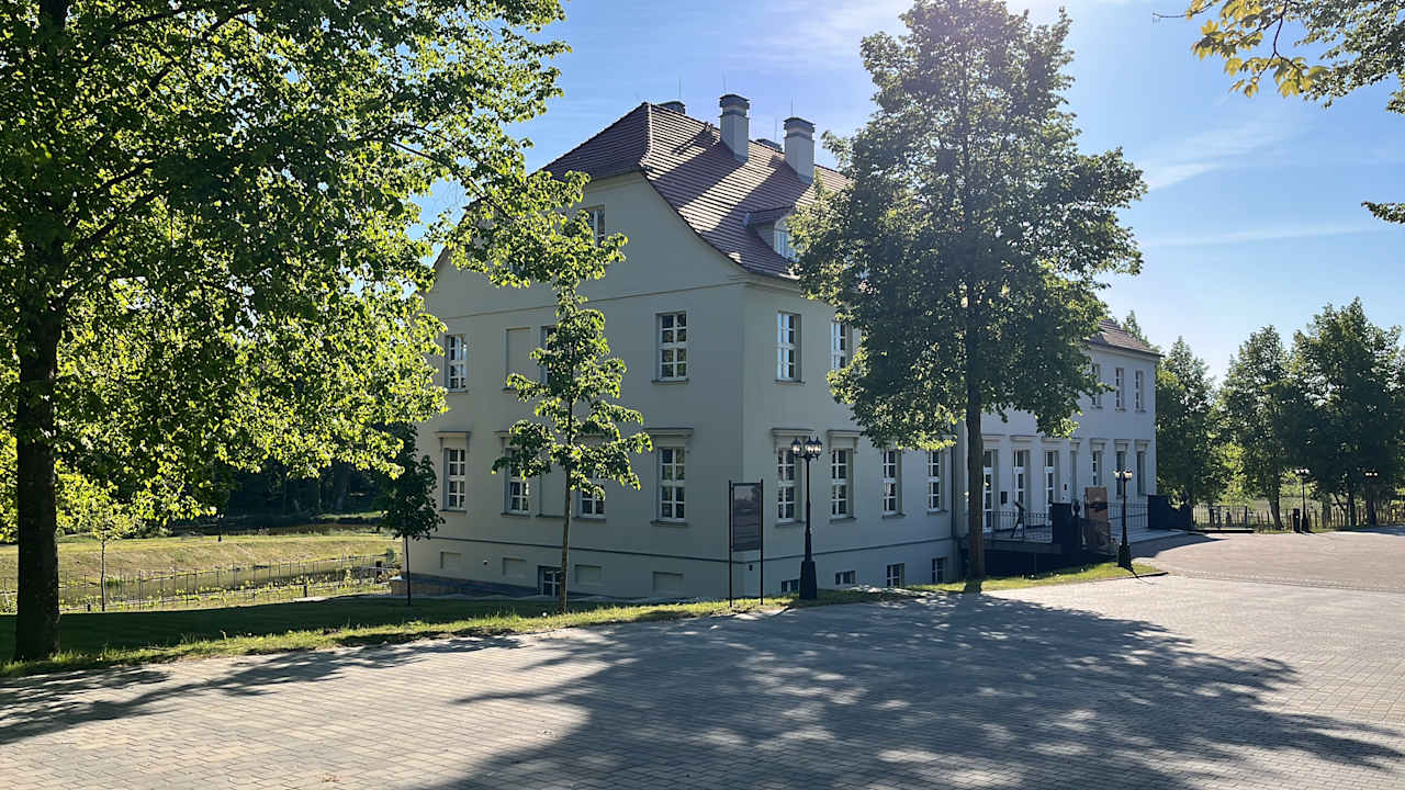 Außenansicht Schloss Rattey