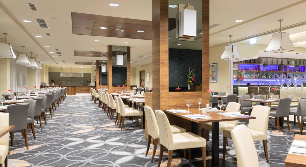 Restaurant DoubleTree by Hilton Krakow Hotel & Convention Center