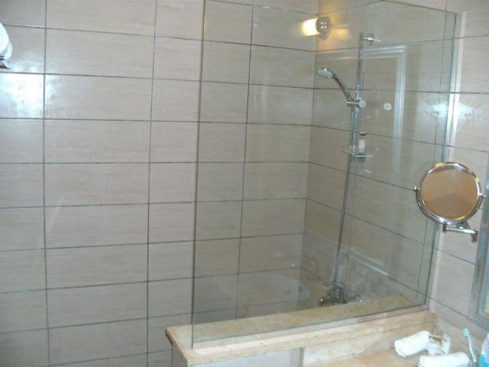 Große Dusche JAZ Fanara Residence