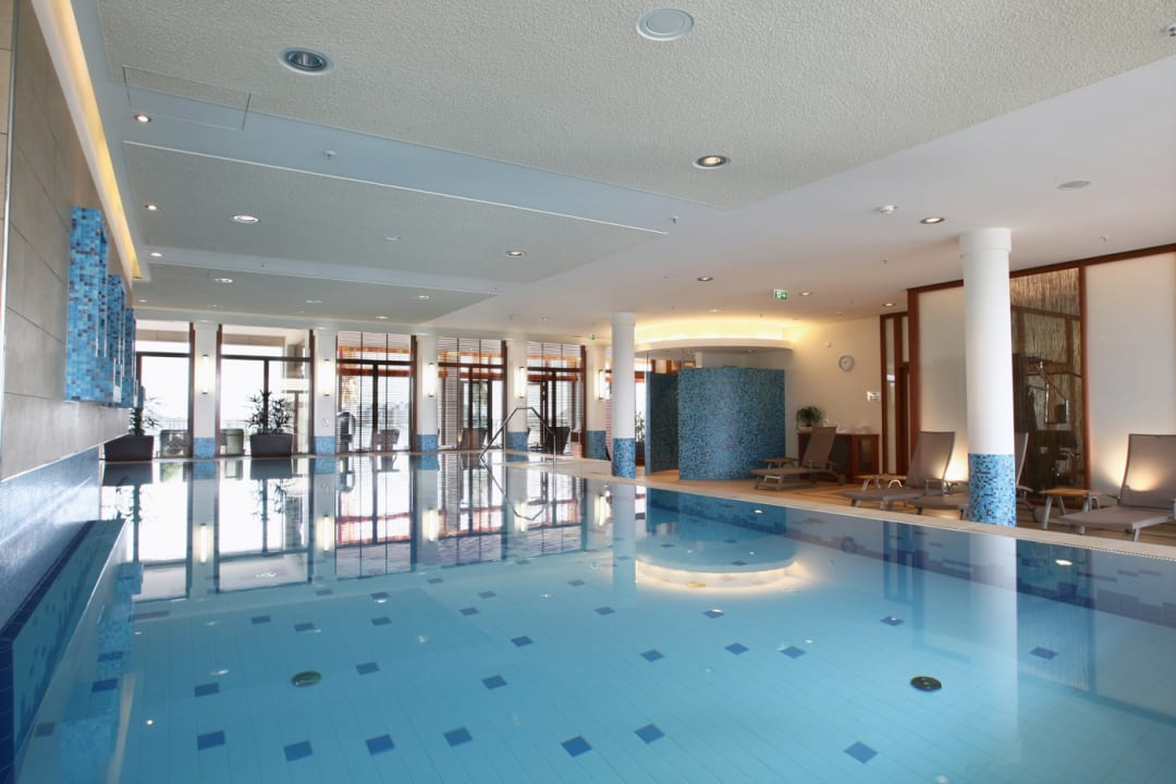 Pool ATLANTIC Hotel Wilhelmshaven